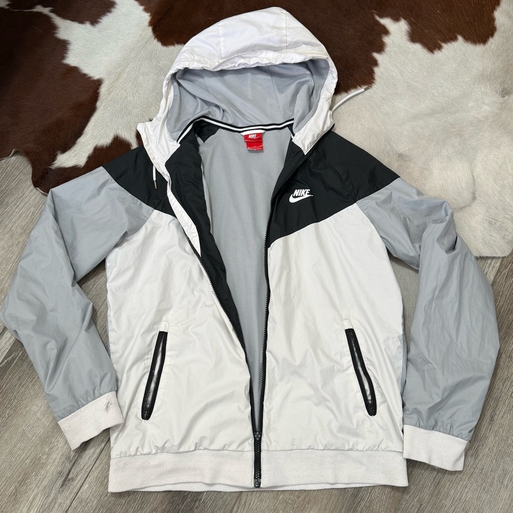 Nike Men's Black and Gray Windbreaker
